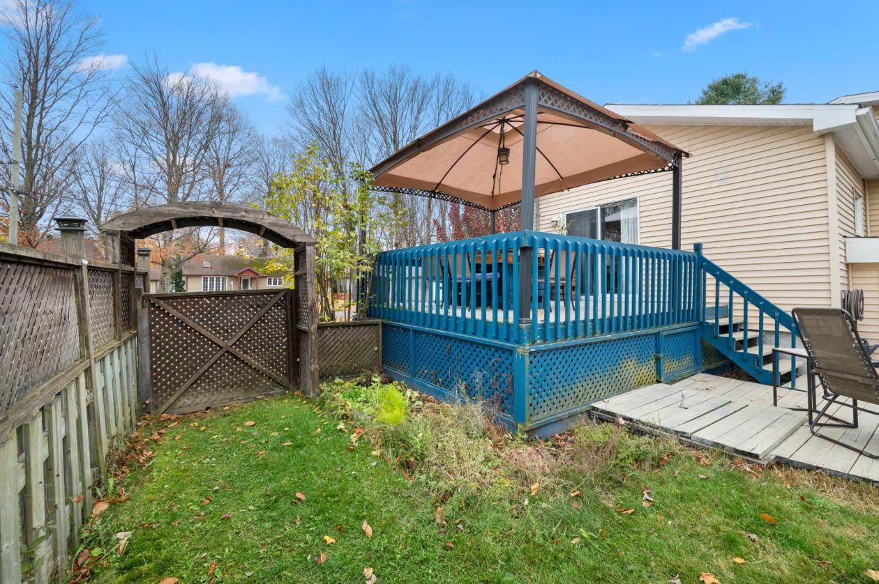 75, Rue des Jacinthes, Saint-Lambert-de-Lauzon – 32