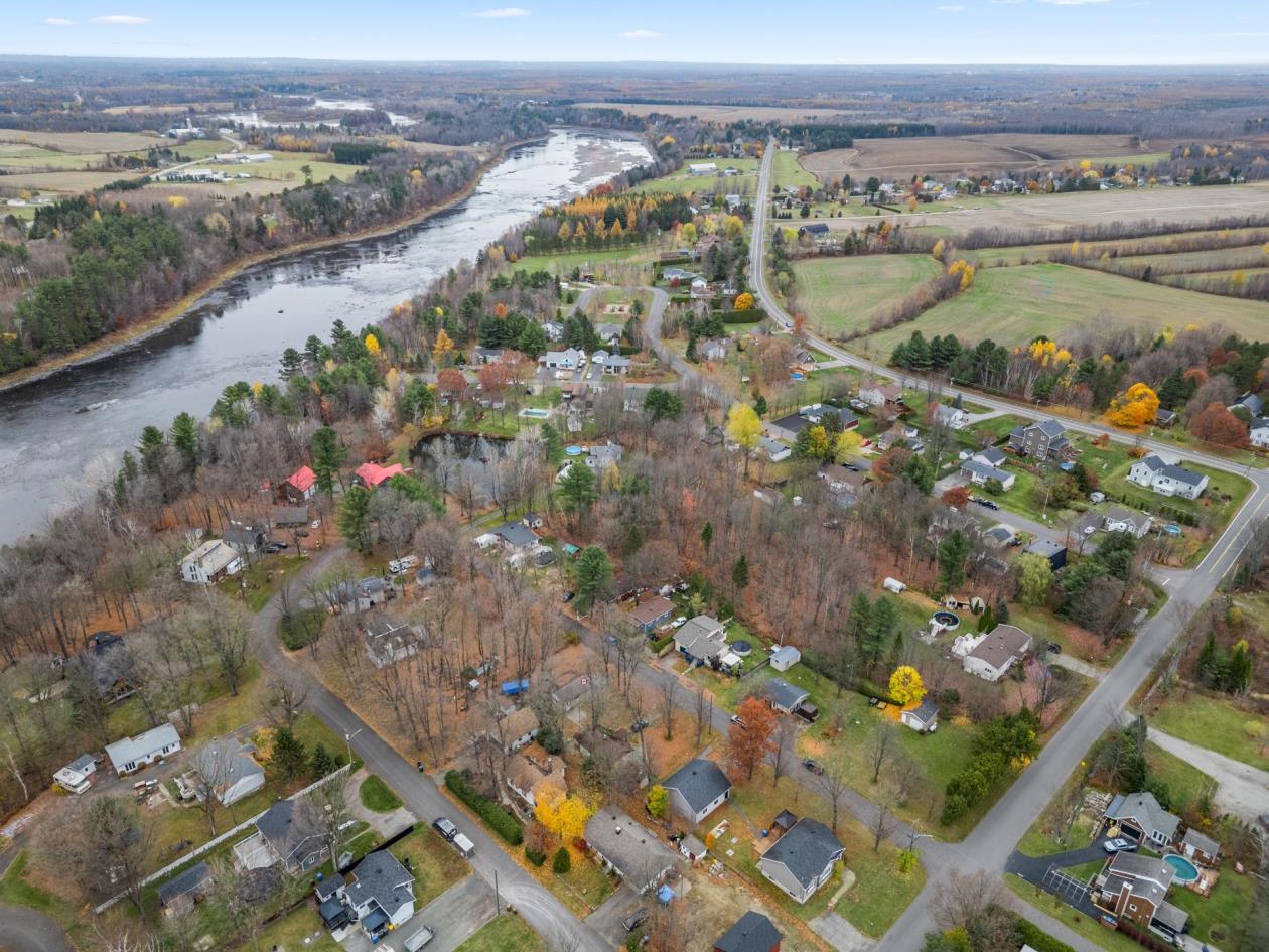 75, Rue des Jacinthes, Saint-Lambert-de-Lauzon – 34